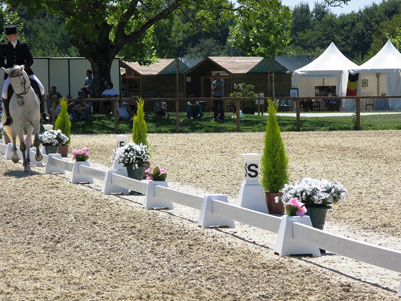 Mobiles Dressurviereck für Turnierplätze