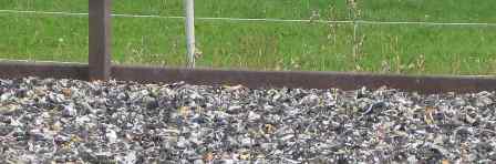 KroKus Reitplatzeinfassung in Braun, auch für Textilböden geeignet.